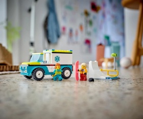 LEGO® City Great Vehicles 60403 - Линейка за спешна помощ и сноубордист