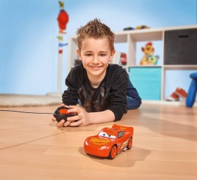 Disney Pixar Cars:Radio controlled car McQueen Lightning , with 1 channel, 14cm.