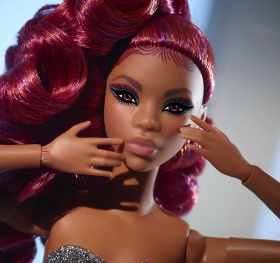 Кукла Barbie Looks ,къдрава червена коса