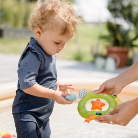 babyFEHN - Мрежа за играчки Plansch&Play, жабка