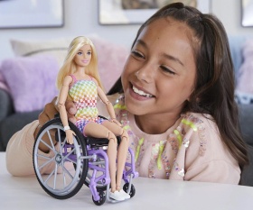 Кукла Barbie - В инвалидна количка - блондинка