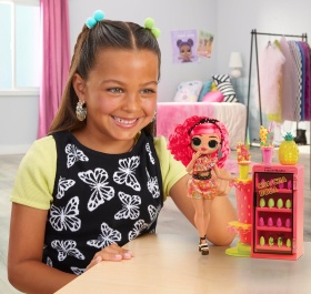 LOL Surprise OMG Sweet Nails Fruit Shop  - с кукла  Pinky Pops