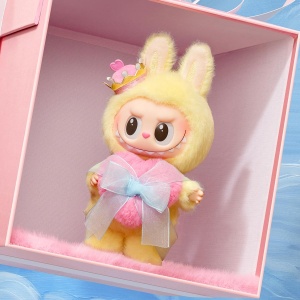 Колекционерска фигурка-ключодържател  POP MART The Monsters Серия "Да играем шах и мат - Labubu , 17см