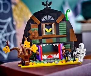 LEGO® Iconic 40721 - Хелоуин хамбар