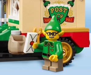 LEGO® Iconic 40746 - Камионът за доставки на Дядо Коледа