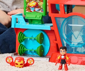 Авенджърс - Железният Човек и невероятните му приятели: Комплект с маска