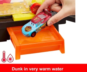 Disney Pixar Cars - Автомивка с количка с промяна на цвета