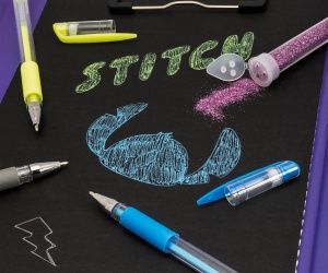 Дневник с неонови химикалки, Стич