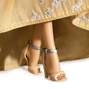 Кукла Барби, стилизирана от дизайна на Линда Кяу-Мершон