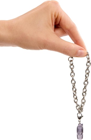 Колекционерска кукла Bratz Charmz Sasha с гривна и висулка