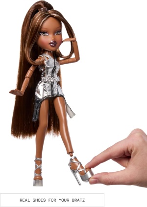 Моден комплект Bratz с ключодържател и силиконов държач за червило , асортимент