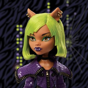 Репродукция на куклата  Monster High Dawn of the Dance Clawdeen Wolf