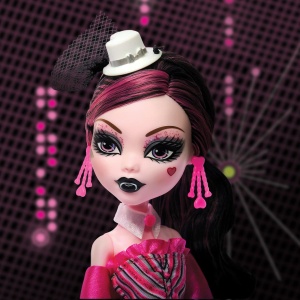 Кукла Monster High Dawn of the Dance Draculaura - репродукция