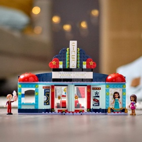 LEGO® Friends 41448 - Кинозала в Хартлейк Сити